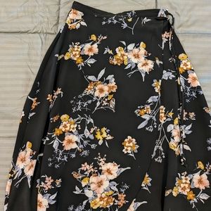 Wrap-Arpund Skirt floral